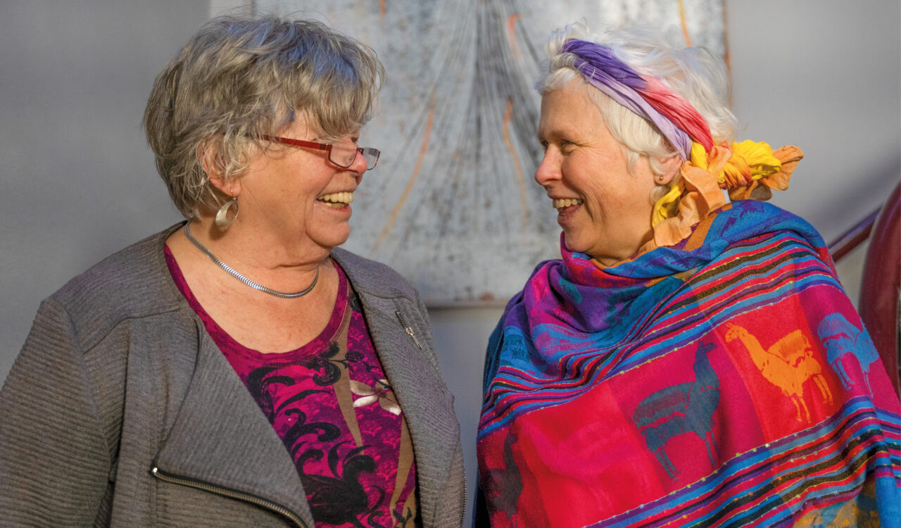 Jutta Schmidt und Carla Schäfer leben im Mehrgenerationenhaus Goethe 43. ©kelling